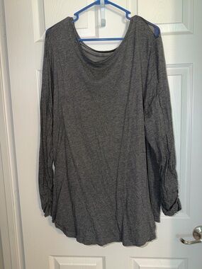 torrid Dark Gray Long Sleeve active shirt